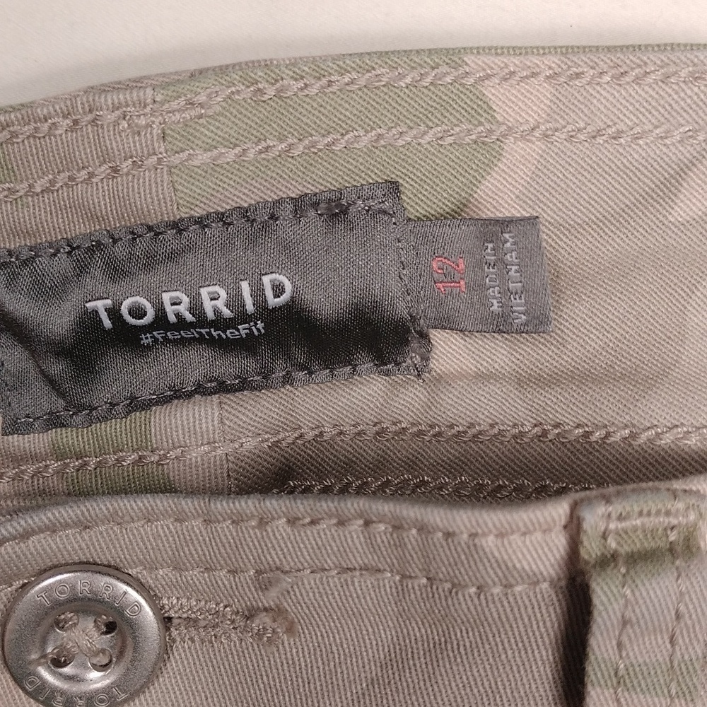 Torrid women's camo shirt pants size 12 - Picture 2 of 16